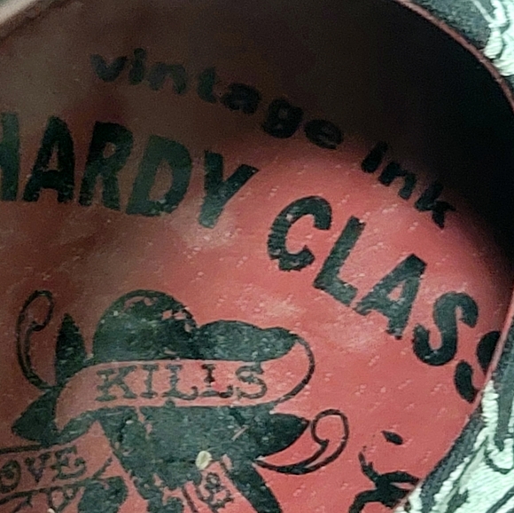 Ed Hardy Vintage Ink Love Kills Slowly Black Canvas Pump Stiletto Heel Size 6 - Picture 7 of 8